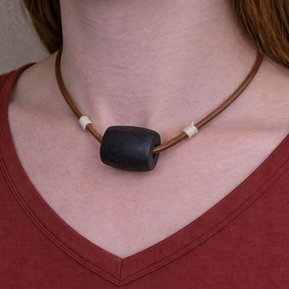 Vintage Jewelry - Vintage Black and Brown Leather Necklace